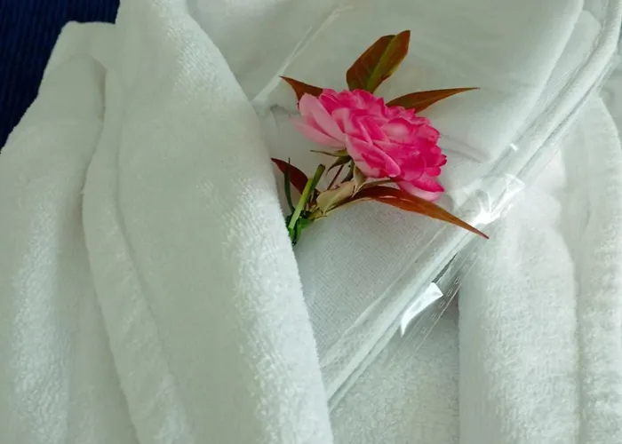 Luna Πανσιόν Comeana